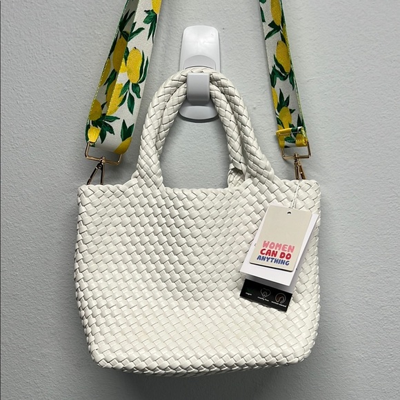 Ahdorned | Vegan Tote Bag w/ Lemon Removable Crossbody Strap ๐ - Picture 3 of 16